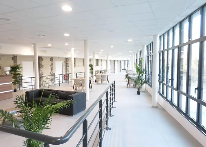 Zenao Apartahotel 3*